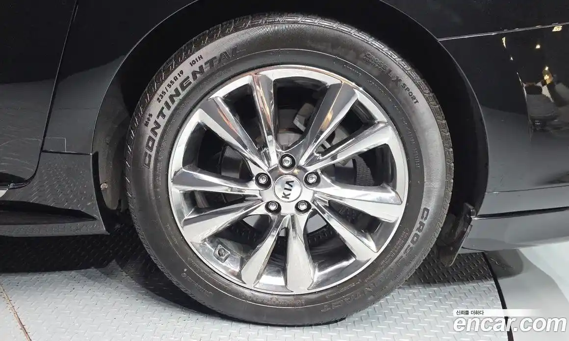 Kia Canival 2018 3.3 Автомат в Москве № 1079266, фото 5