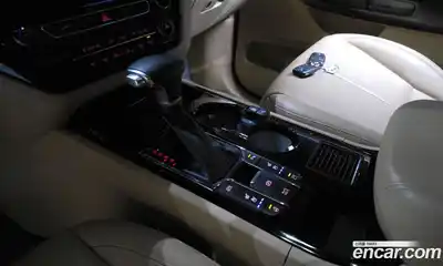 Kia Canival 2018 3.3 Автомат в Москве № 1079266, миниатюра 9