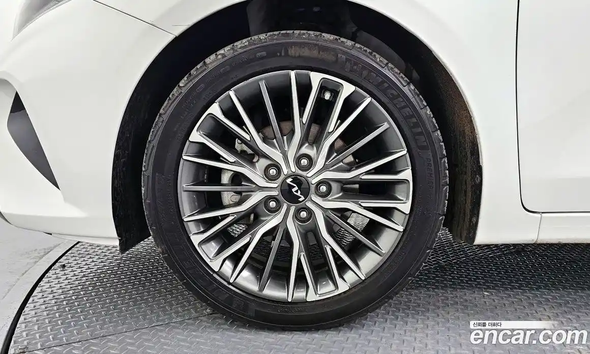 Kia K3 2022 1.6 Автомат в Москве № 1079289, фото 5