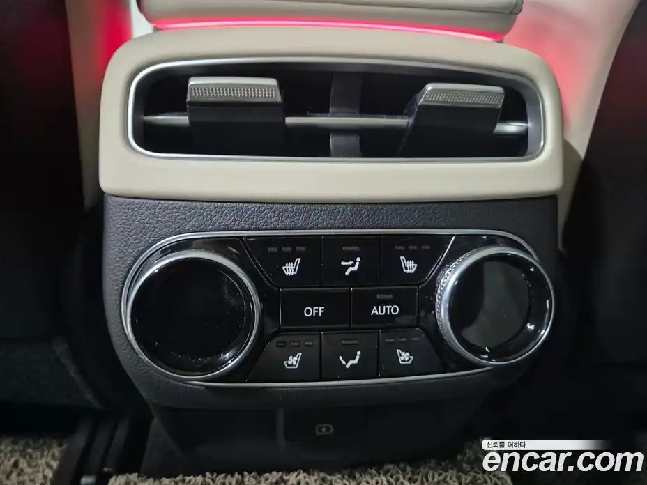 Genesis GV70 2022 2.5 Автомат в Москве № 1079408, фото 17