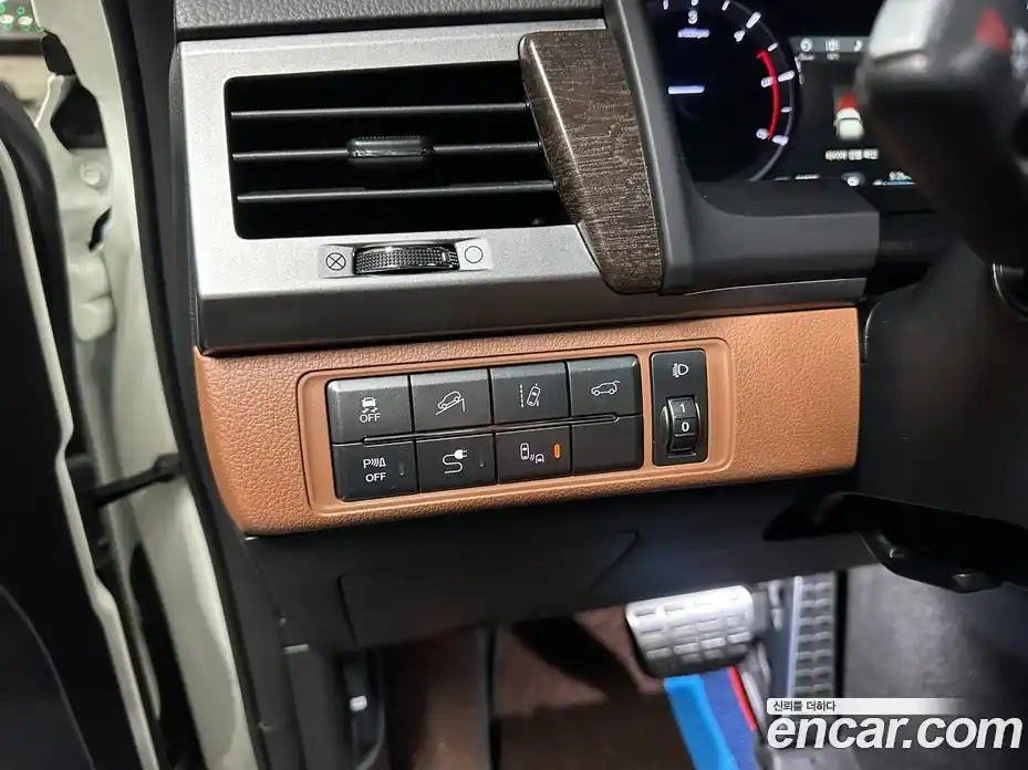 SsangYong Rexton 2018 2.2 Автомат в Москве № 1080836, фото 15