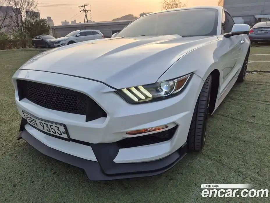 Ford Mustang 2017 2.3 гидро в Москве № 1086033, фото 4