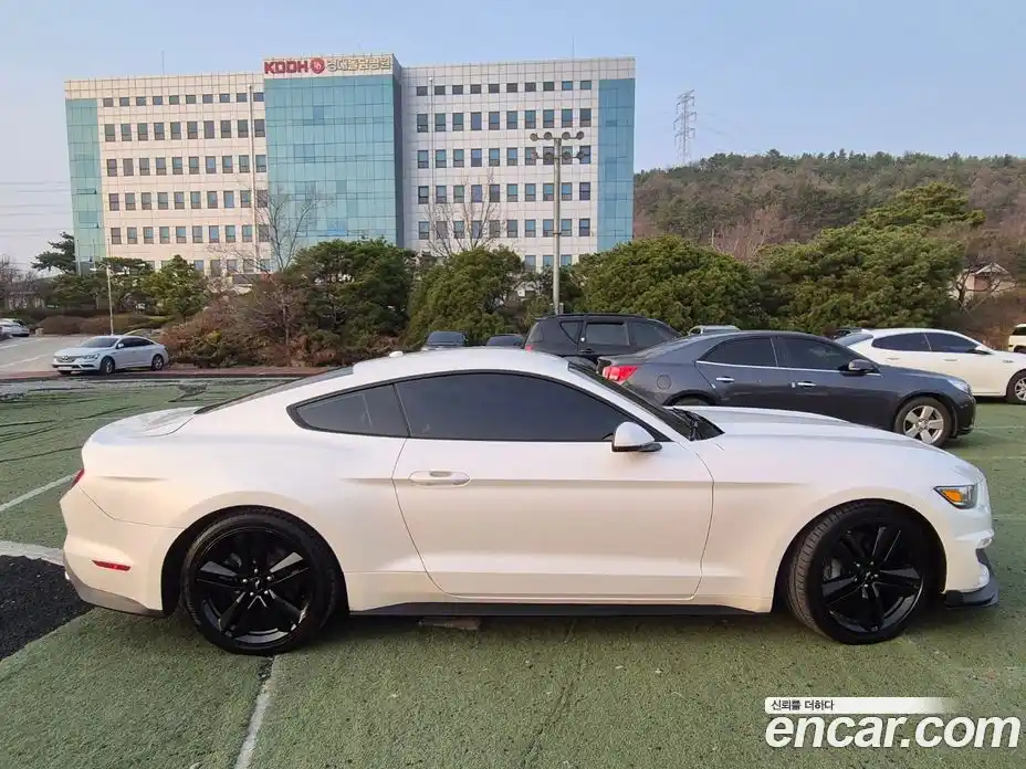 Ford Mustang 2017 2.3 гидро в Москве № 1086033, фото 9