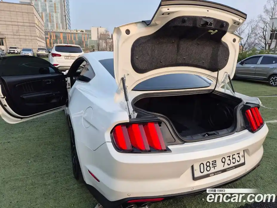 Ford Mustang 2017 2.3 гидро в Москве № 1086033, фото 10