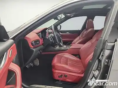 Maserati Levante 2017 3.0 гидро в Москве № 1086157, миниатюра 11