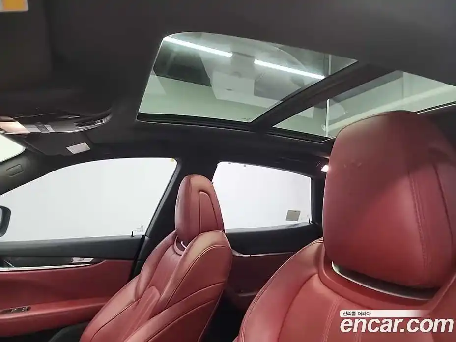 Maserati Levante 2017 3.0 гидро в Москве № 1086157, фото 14