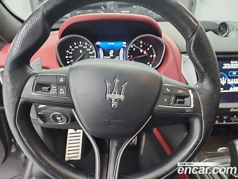 Maserati Levante 2017 3.0 гидро в Москве № 1086157, фото 9