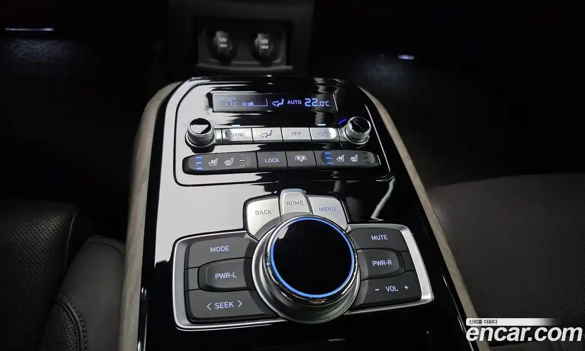 Genesis G90 2018 3.3 гидро в Москве № 118488, фото 18