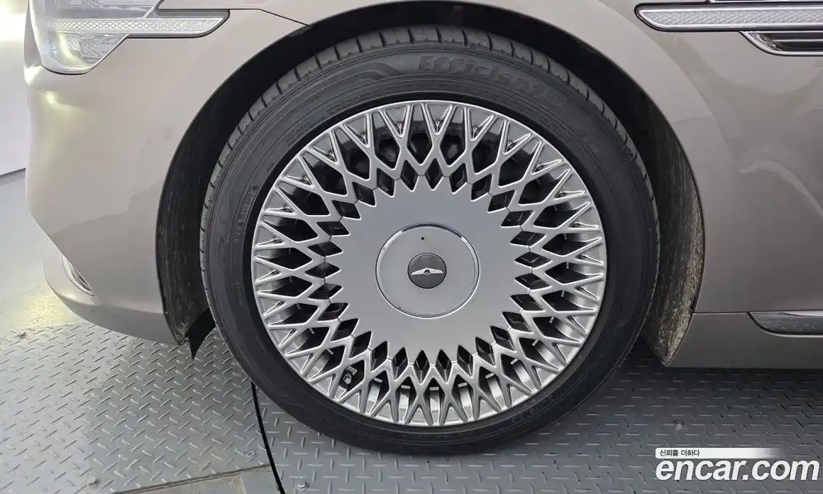 Genesis G90 2018 3.3 гидро в Москве № 118488, фото 5
