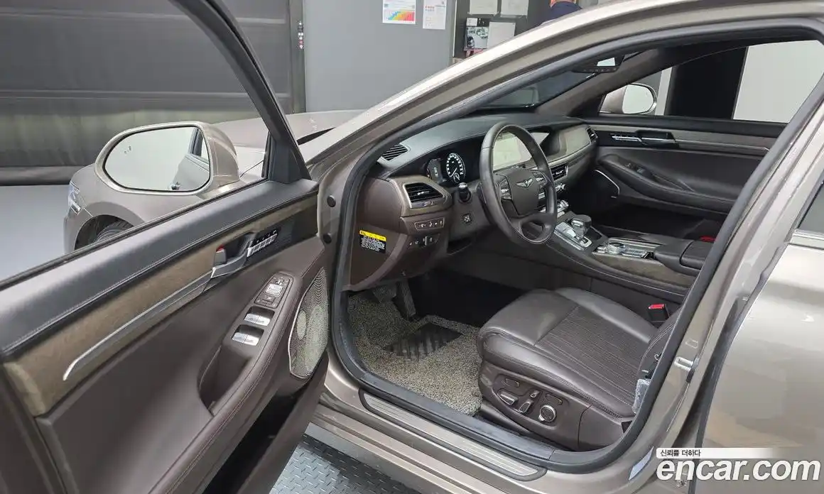 Genesis G90 2018 3.3 гидро в Москве № 118488, фото 10