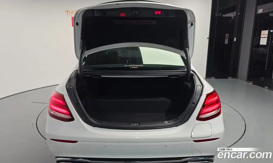 Mercedes-Benz E-Class 2020 2.0 гидро в Москве № 161411, фото 20