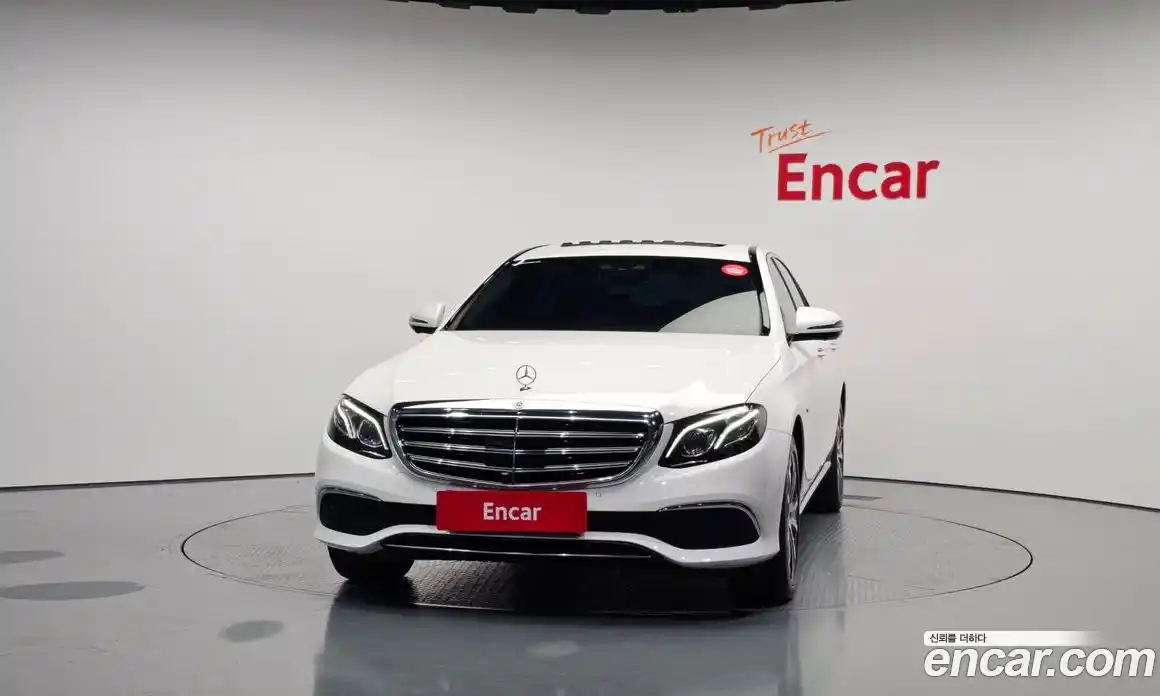 Mercedes-Benz E-Class 2020 2.0 гидро в Москве № 161411, фото 3