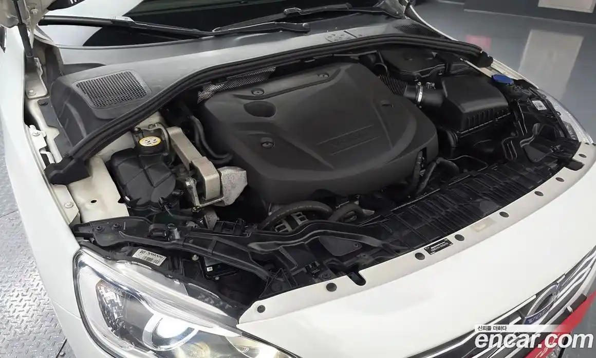 Volvo S60 2017 2.0 гидро в Москве № 161909, фото 6