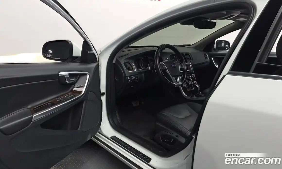 Volvo S60 2017 2.0 гидро в Москве № 161909, фото 10