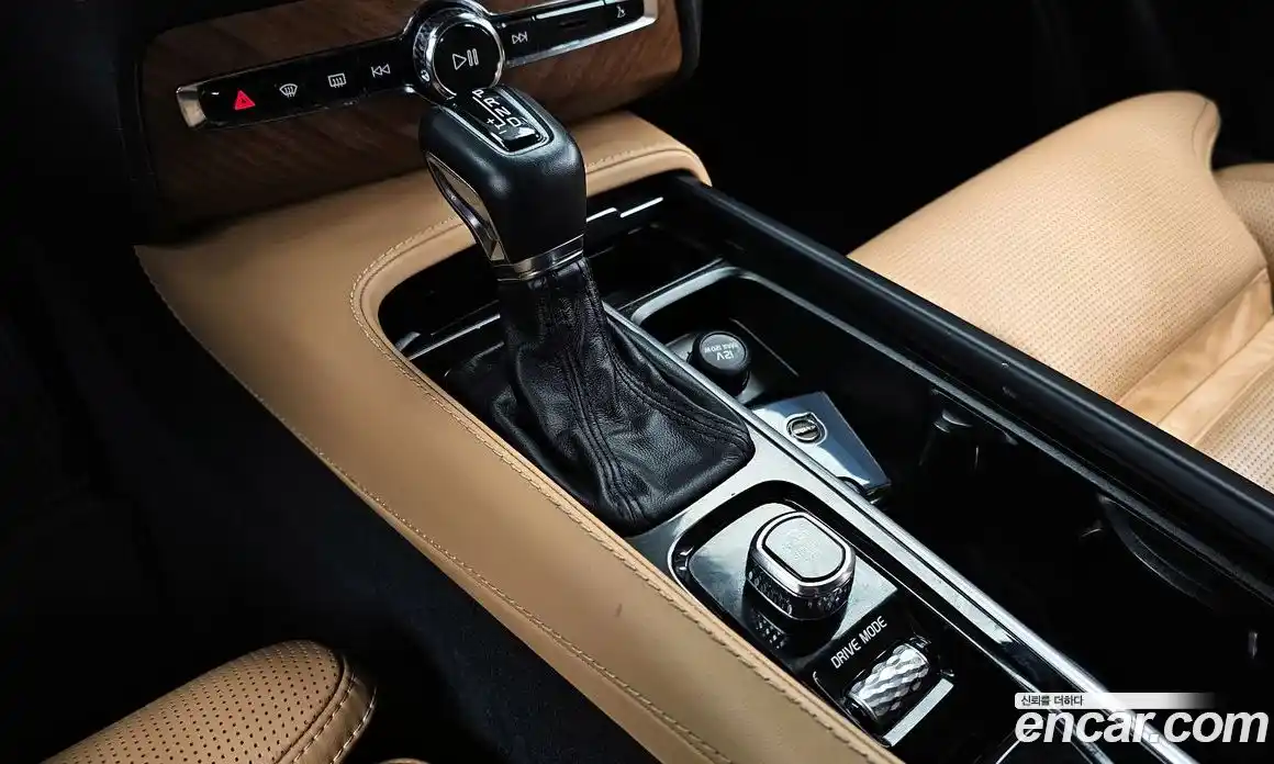 Volvo XC90 2018 2.0 гидро в Москве № 164583, фото 9