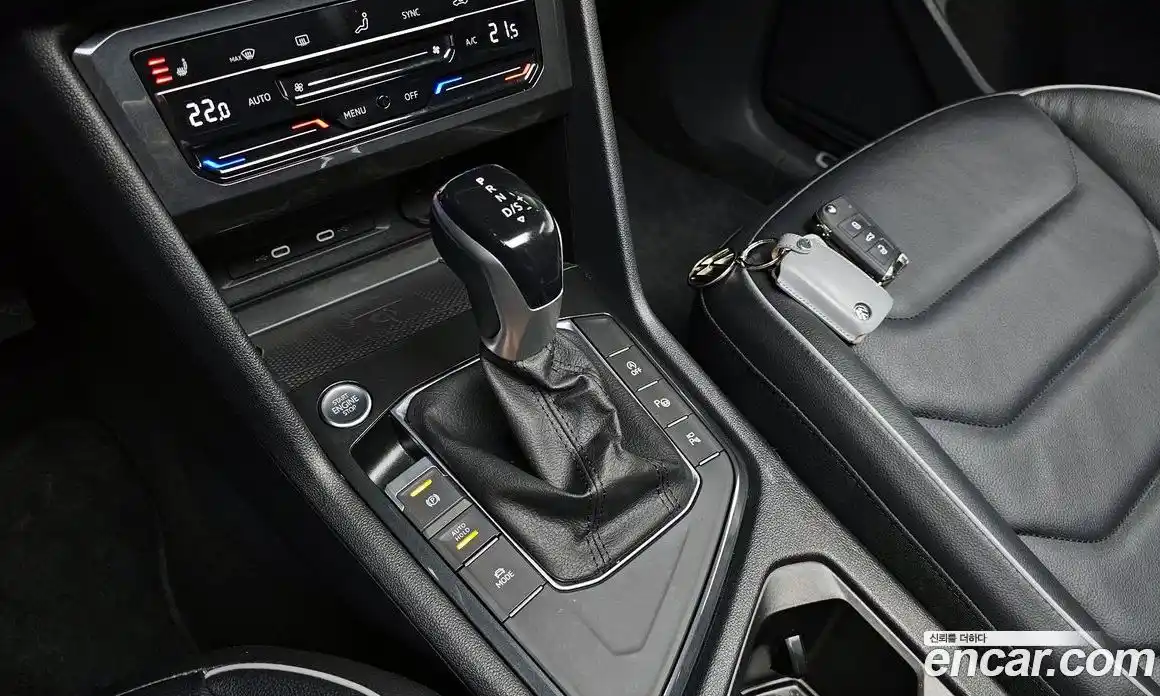 Volkswagen Tiguan 2023 2.0 гидро в Москве № 168810, фото 9