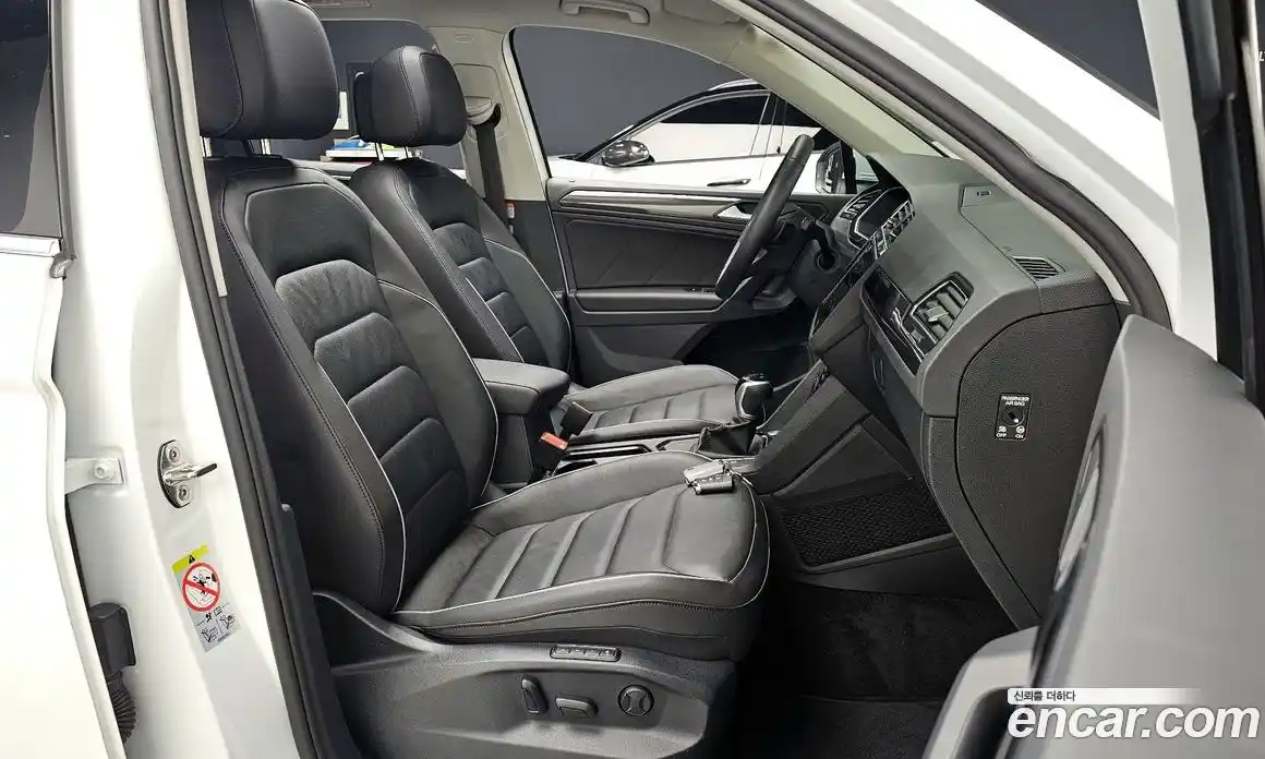 Volkswagen Tiguan 2023 2.0 гидро в Москве № 168810, фото 10