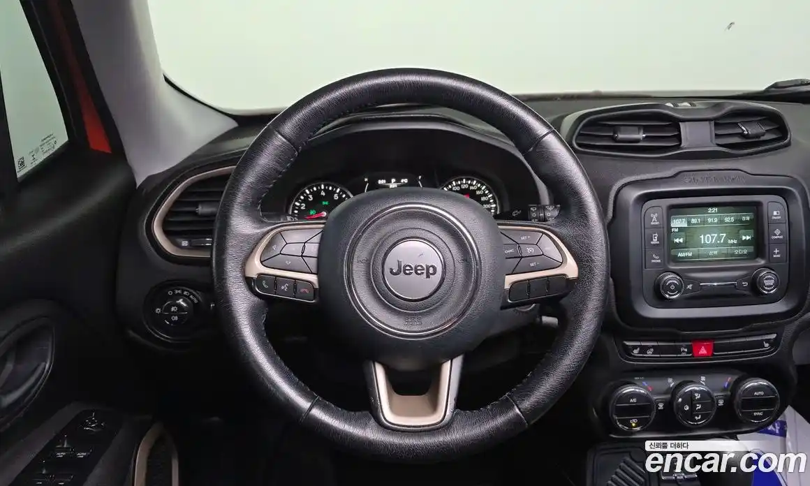 Jeep Renegade 2016 2.4 гидро в Москве № 169729, фото 13