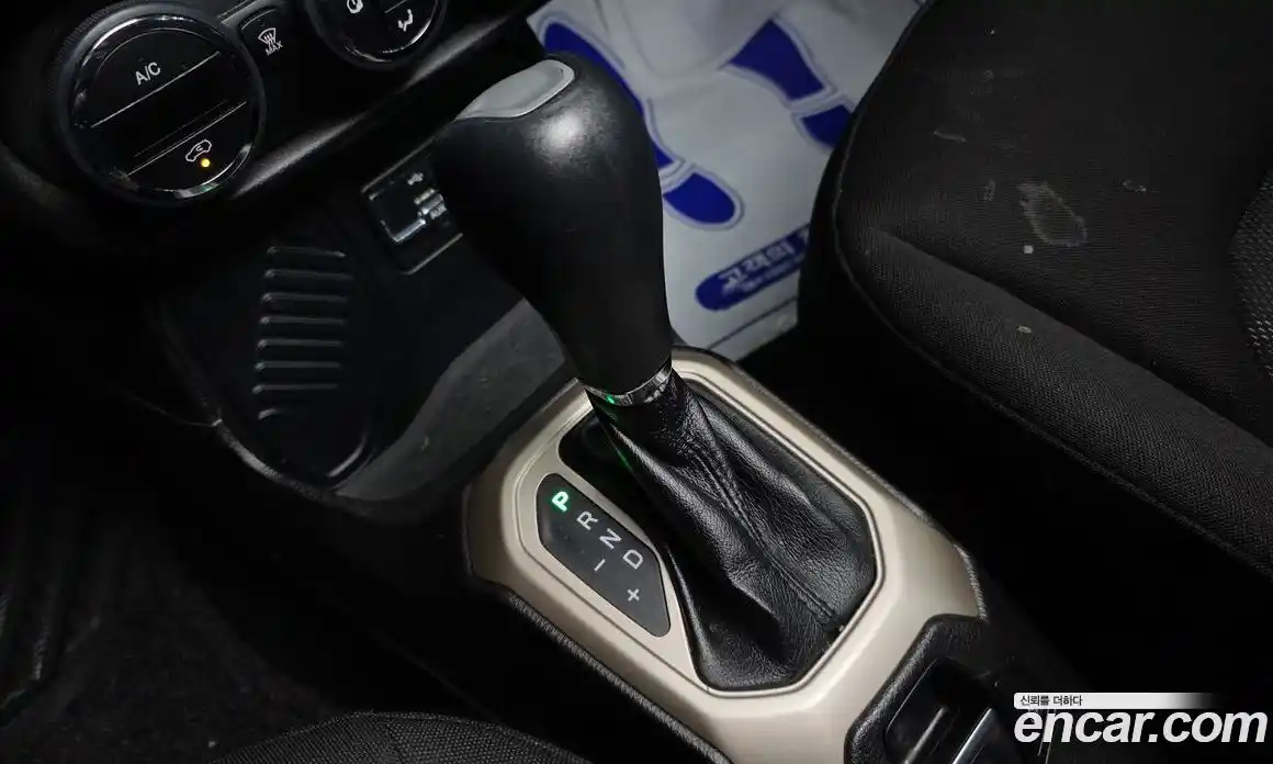 Jeep Renegade 2016 2.4 гидро в Москве № 169729, фото 9