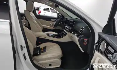 Mercedes-Benz E-Class 2021 3.0 гидро в Москве № 194049, миниатюра 11
