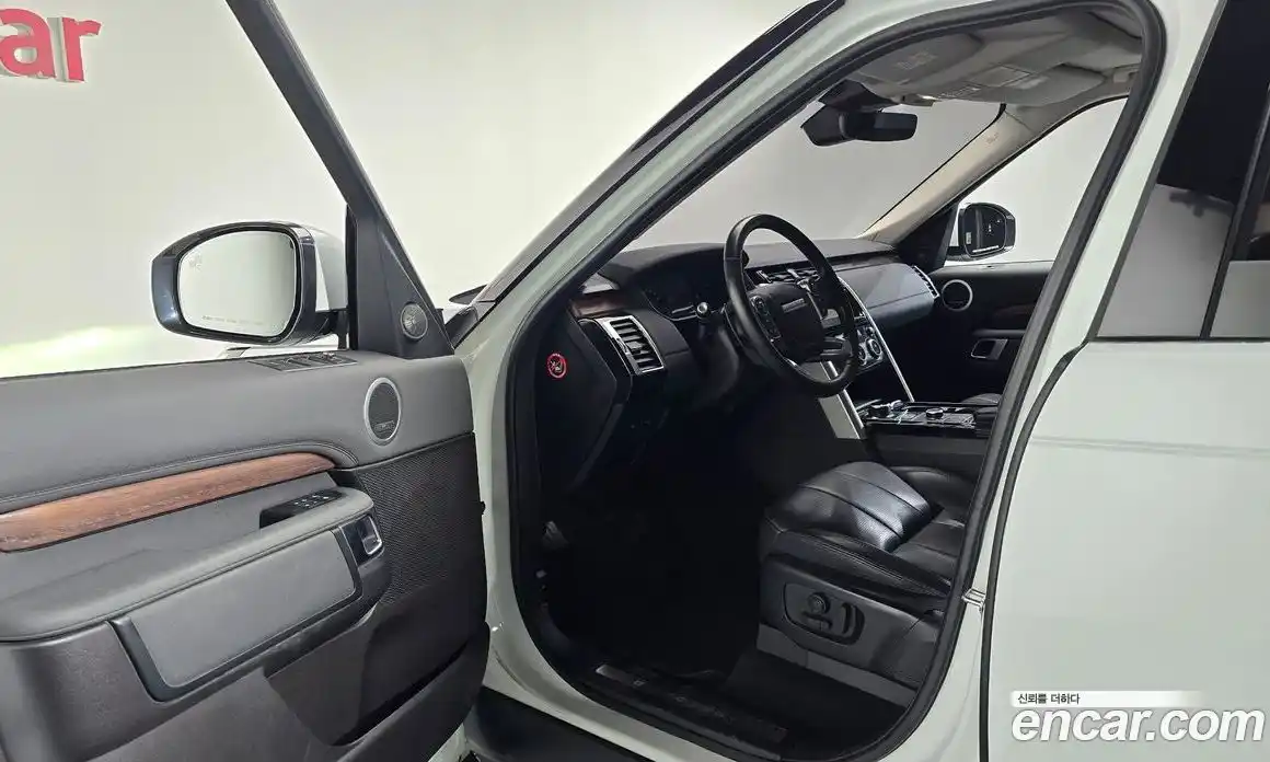 Land Rover Discovery 2018 3.0 гидро в Москве № 198179, фото 10