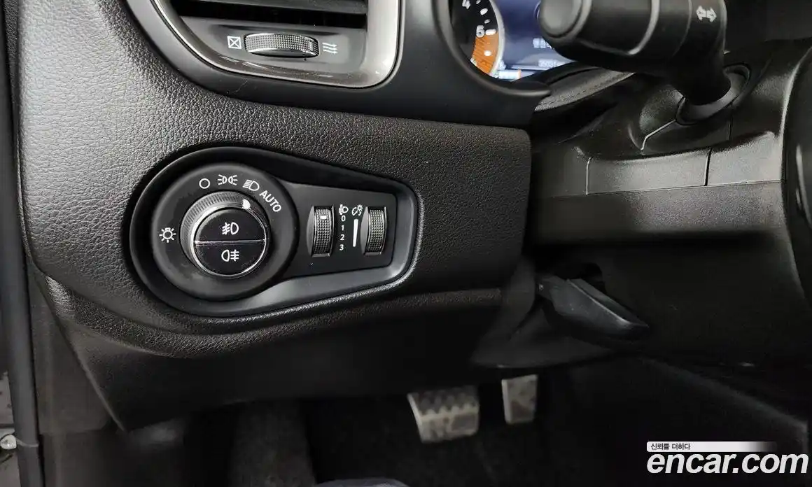 Jeep Renegade 2019 2.0 гидро в Москве № 199498, фото 17