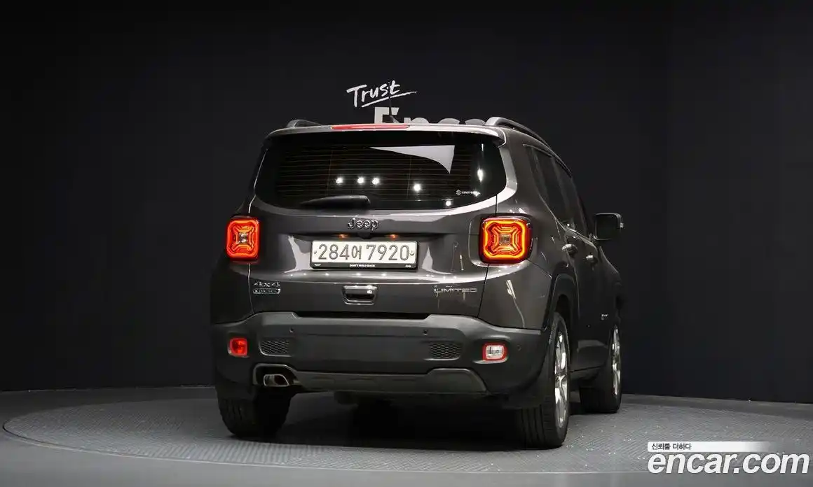 Jeep Renegade 2019 2.0 гидро в Москве № 199498, фото 4