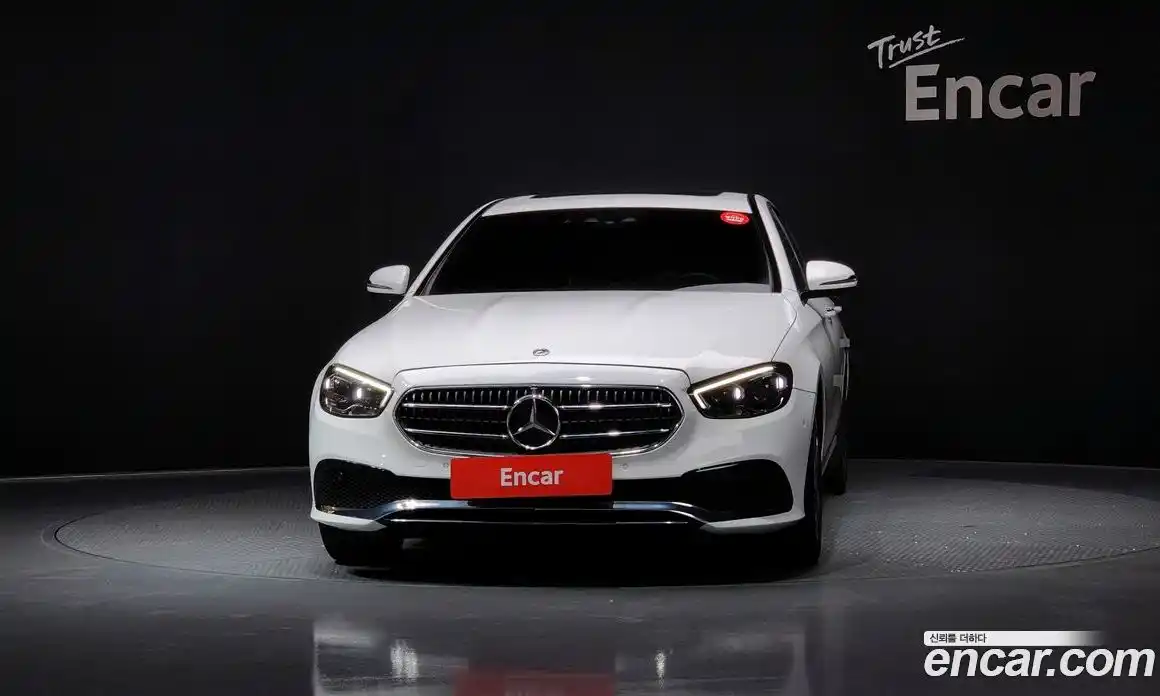 Mercedes-Benz E-Class 2021 2.0 гидро, фото 3