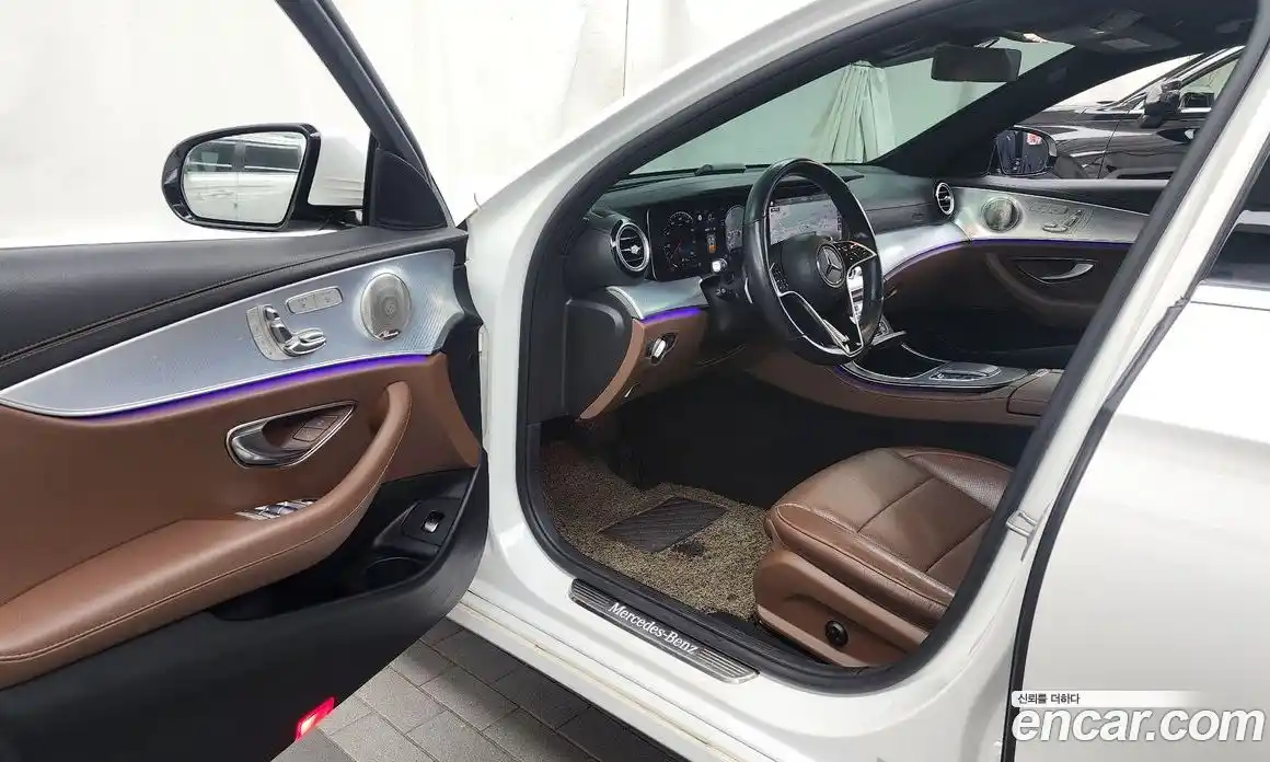 Mercedes-Benz E-Class 2021 2.0 гидро, фото 10