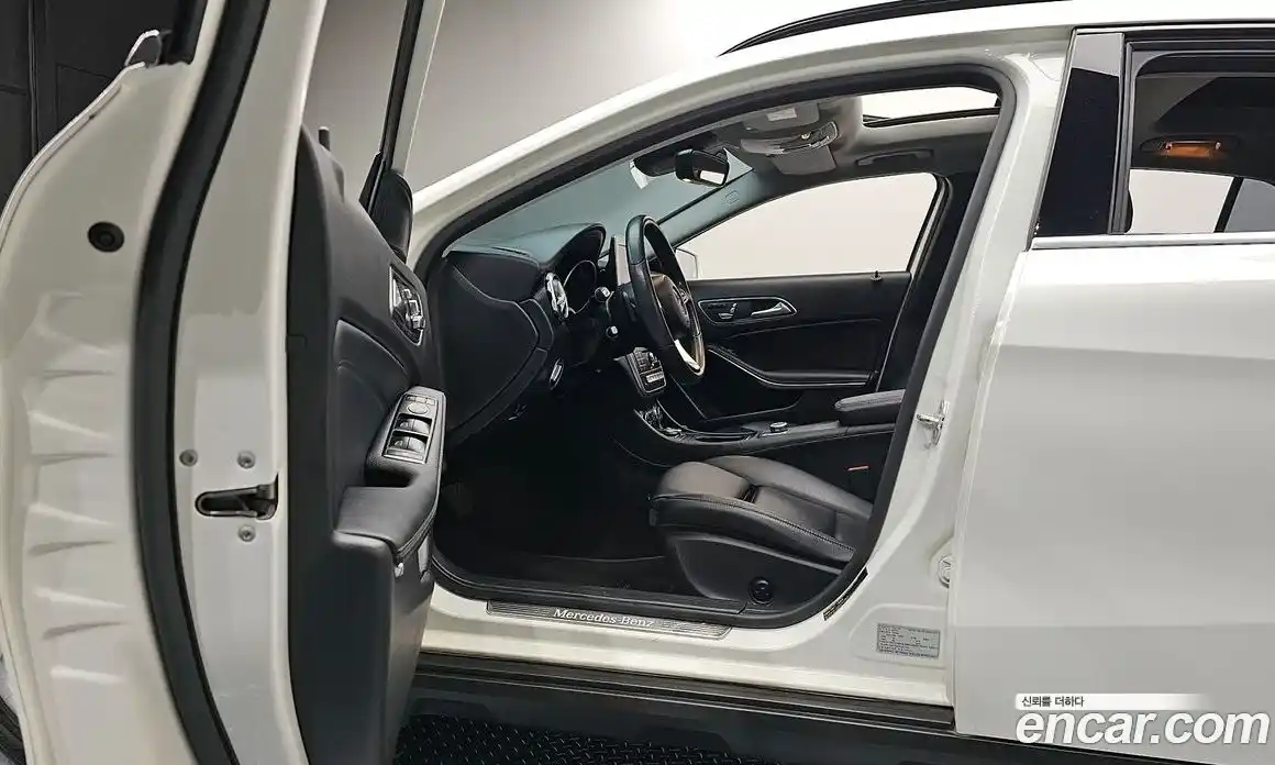 Mercedes-Benz GLA-Class 2017 2.0 гидро в Москве № 229645, фото 11