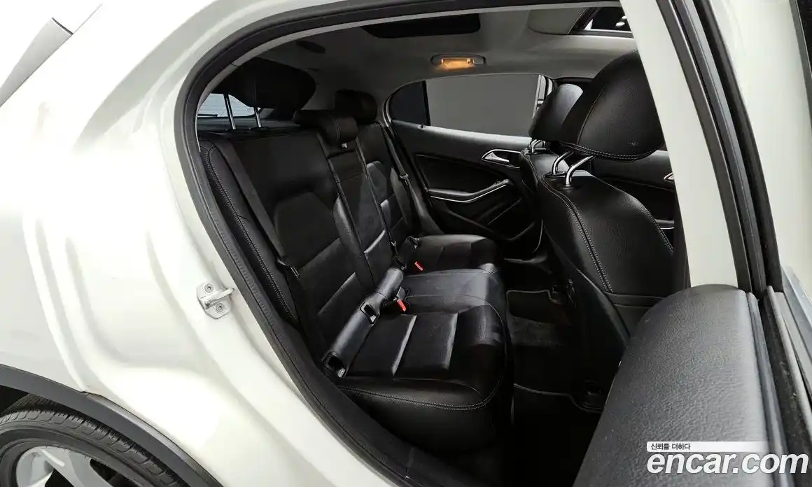 Mercedes-Benz GLA-Class 2017 2.0 гидро в Москве № 229645, фото 12