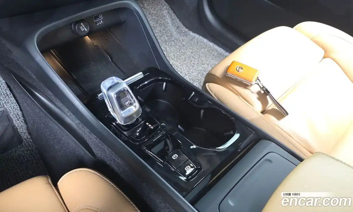 Volvo XC40 2021 2.0 гидро в Москве № 230597, фото 9