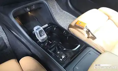 Volvo XC40 2021 2.0 гидро в Москве № 230597, миниатюра 9