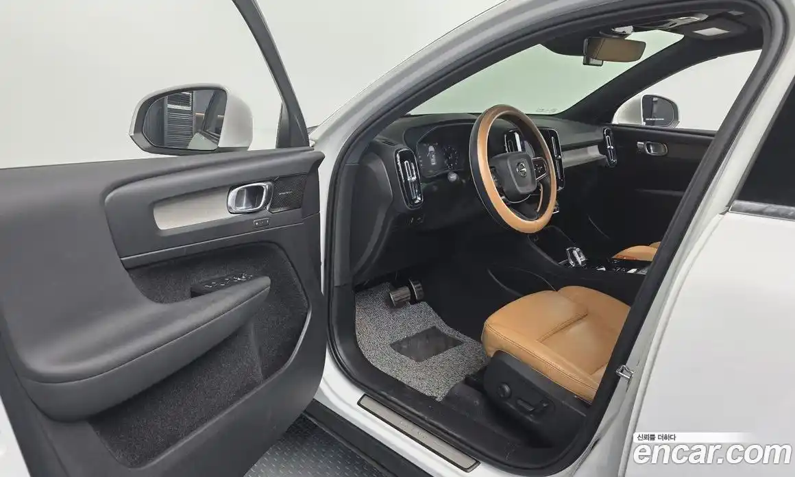 Volvo XC40 2021 2.0 гидро в Москве № 230597, фото 10