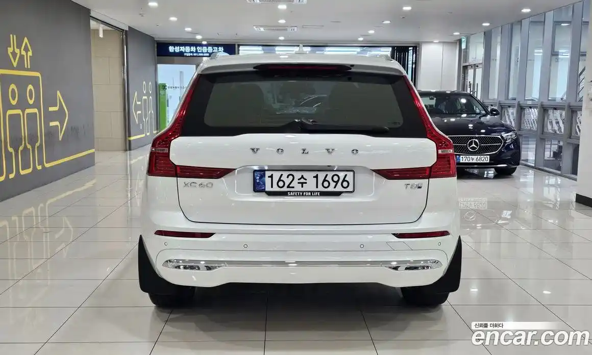 Volvo XC60 2024 2.0 гидро в Москве № 230882, фото 4