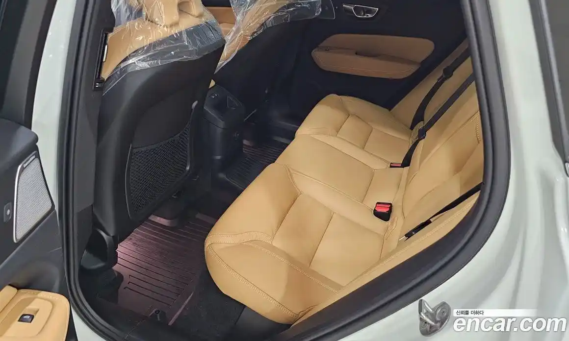 Volvo XC60 2024 2.0 гидро в Москве № 230882, фото 10