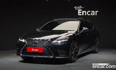 Lexus LS, 2021