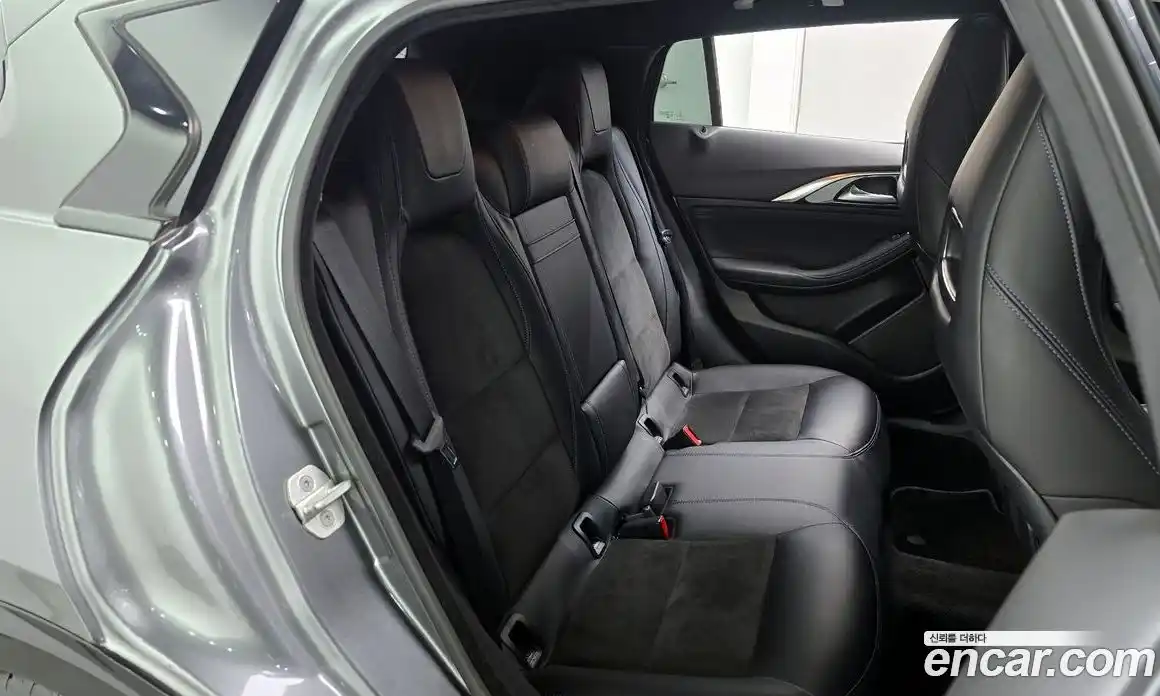 Infiniti Q30 2017 2.0 гидро в Москве № 256128, фото 12