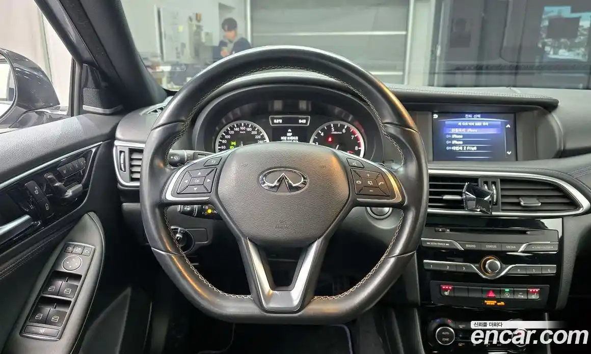 Infiniti Q30 2017 2.0 гидро в Москве № 256128, фото 14