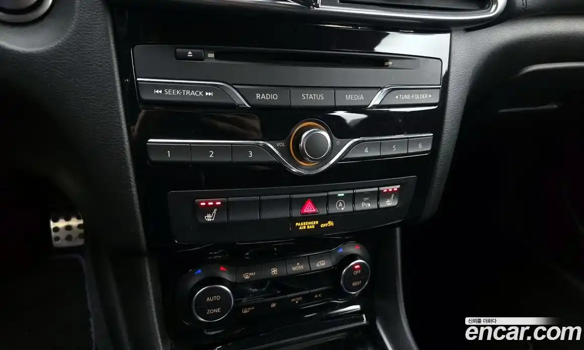 Infiniti Q30 2017 2.0 гидро в Москве № 256128, фото 17