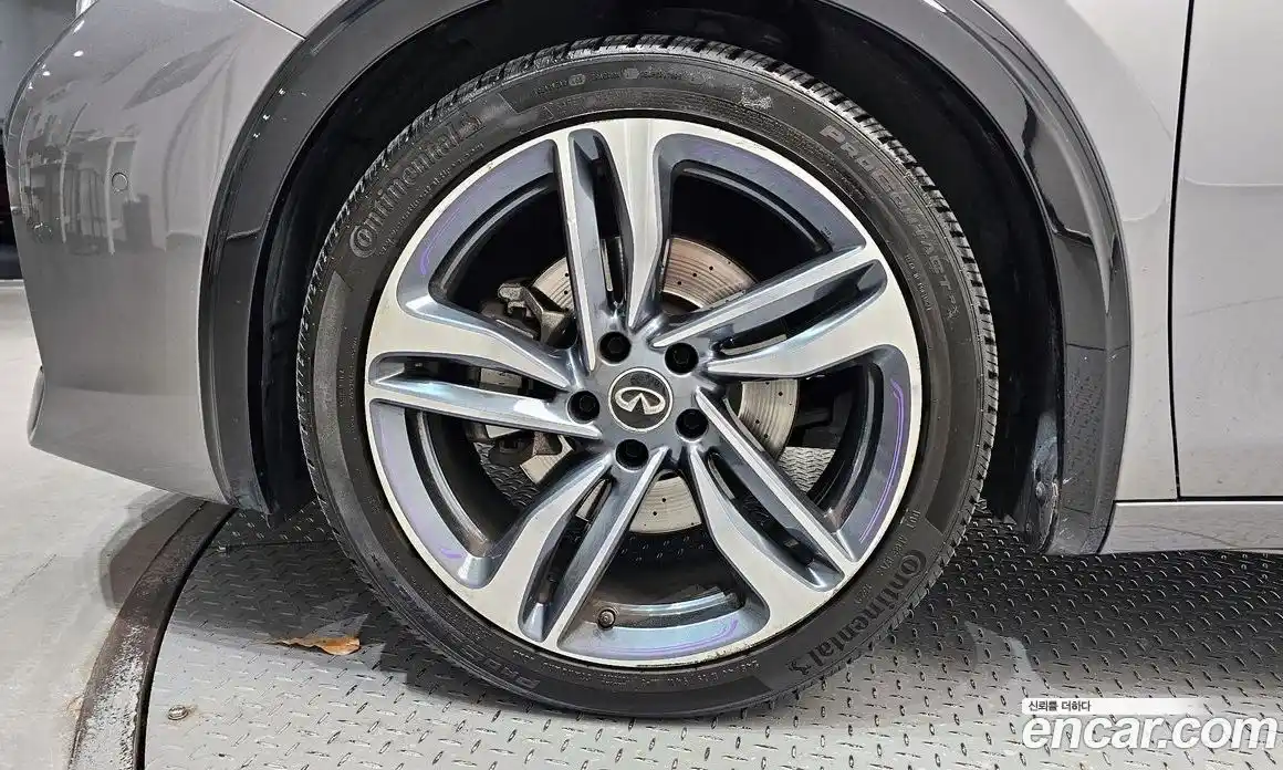 Infiniti Q30 2017 2.0 гидро в Москве № 256128, фото 5
