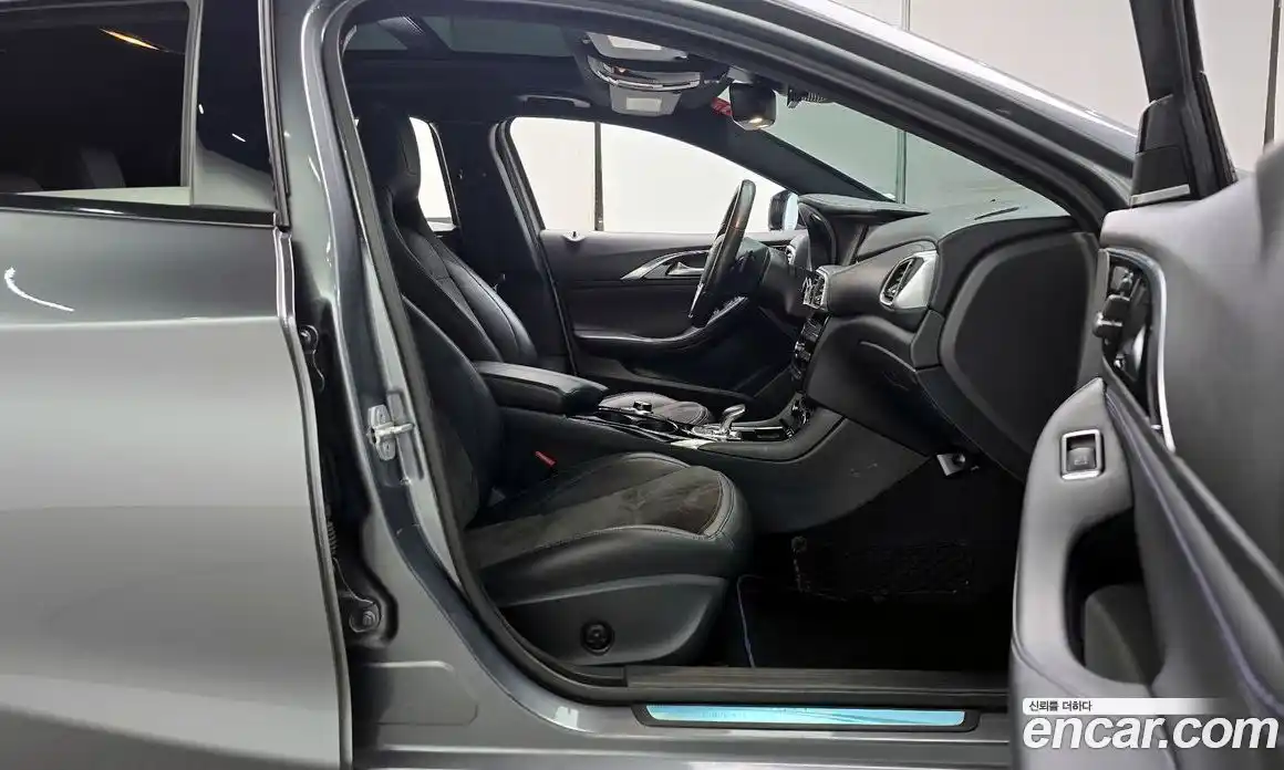 Infiniti Q30 2017 2.0 гидро в Москве № 256128, фото 10