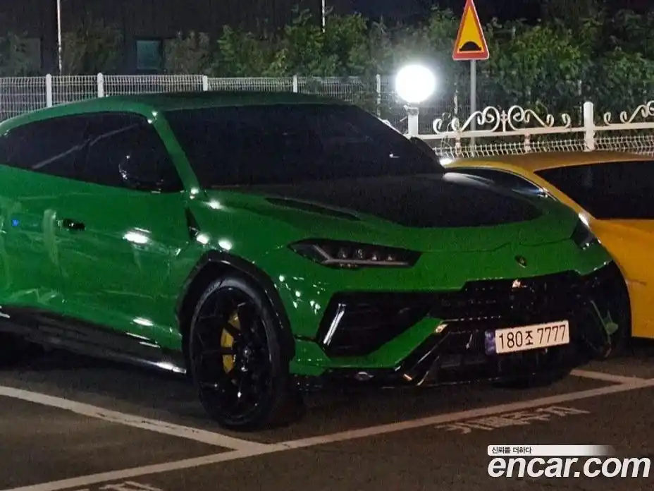 Lamborghini Urus 2024 4.0 гидро в Москве № 256302, фото 3