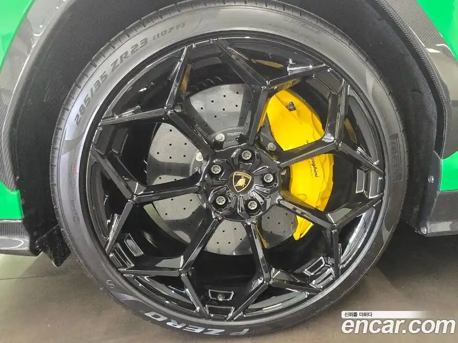 Lamborghini Urus 2024 4.0 гидро в Москве № 256302, фото 5