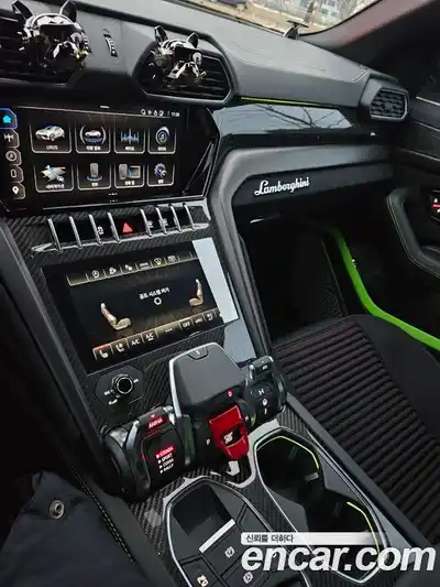 Lamborghini Urus 2024 4.0 гидро в Москве № 256302, миниатюра 9