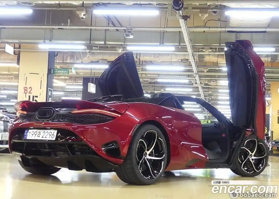 McLaren 750S 2024 4.0 гидро в Москве № 256896, фото 3