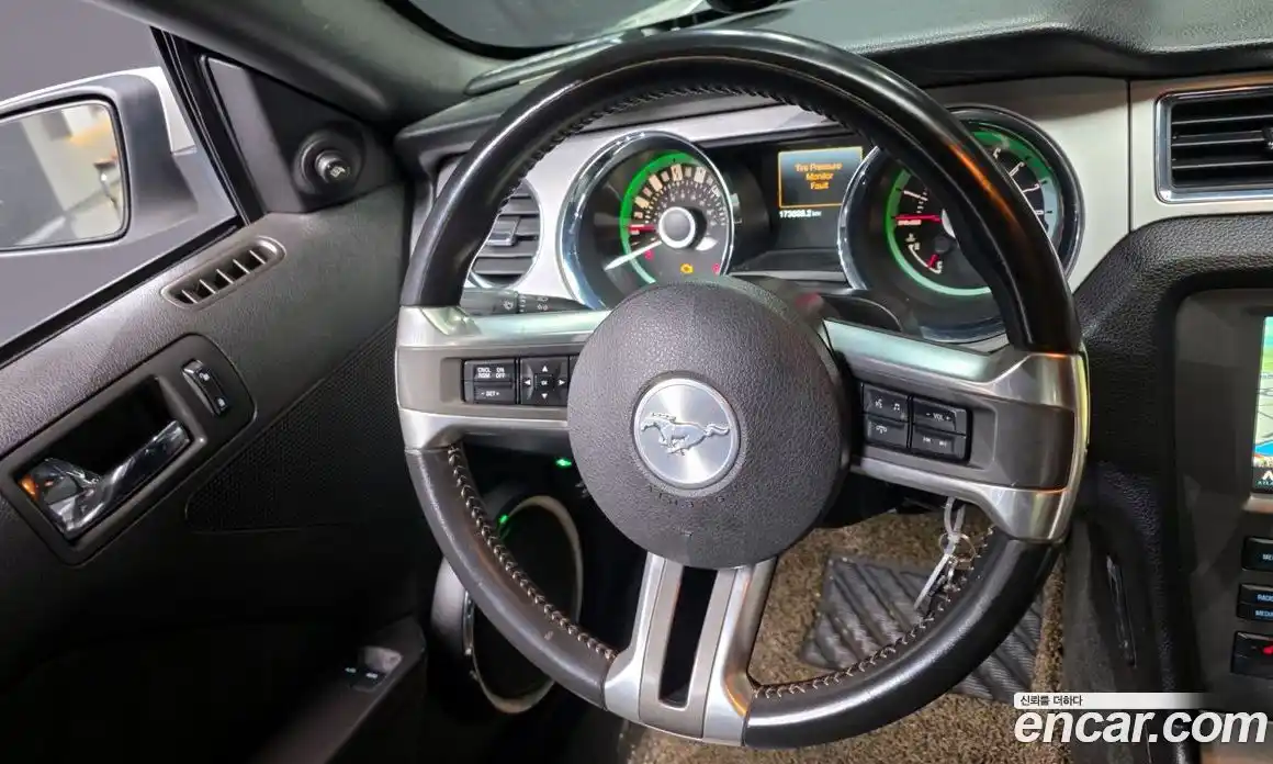 Ford Mustang 2012 3.7 гидро в Москве № 281593, фото 13