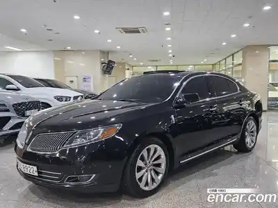 Lincoln MKS, 2014