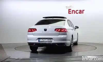 Volkswagen Passat 2021 2.0 гидро в Москве № 296303, миниатюра 4