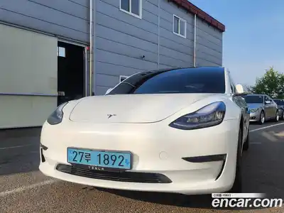 Tesla Model 3, 2019